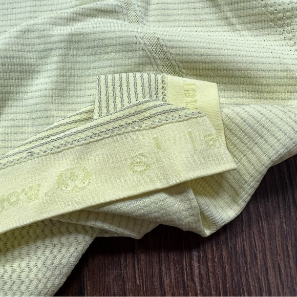 Lululemon Run: Swiftly Turtleneck Clarity Yellow SZ 6 - Picture 4 of 7